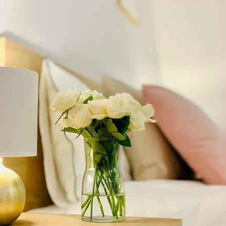 W Centrum Miasta Z Darmowym Parkingiem Dla Dwojga -apartamenty Pod Zlotym Lwem * Kłodzko