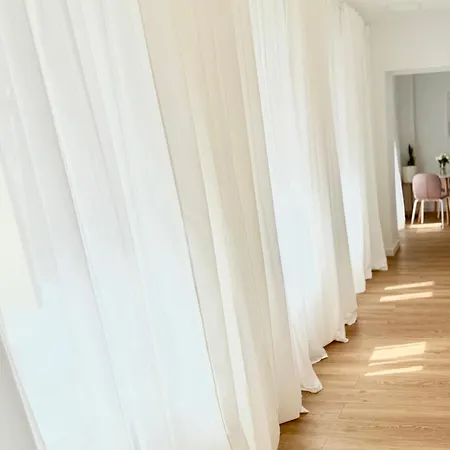 Appartement W Centrum Miasta Z Darmowym Parkingiem Dla Dwojga -apartamenty Pod Zlotym Lwem